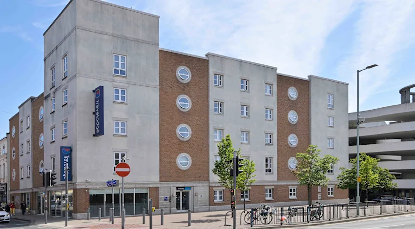 Travelodge | Watford Central hotel - Watford Central hotels